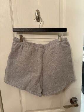 Gray Aritzia Women's Lounge Shorts - Comfort Fit